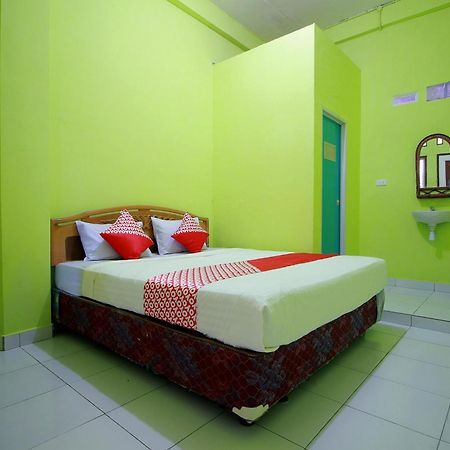 Oyo 2585 Sherren Guest House Lubuklinggau Extérieur photo