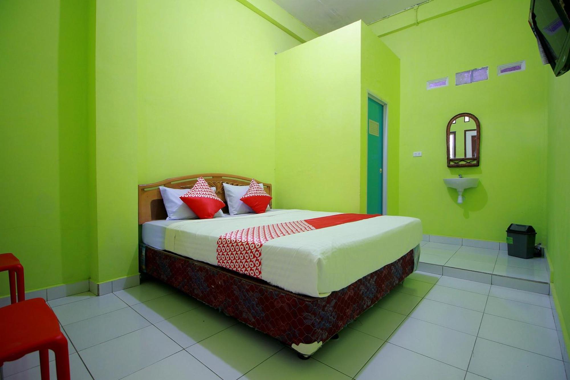 Oyo 2585 Sherren Guest House Lubuklinggau Extérieur photo