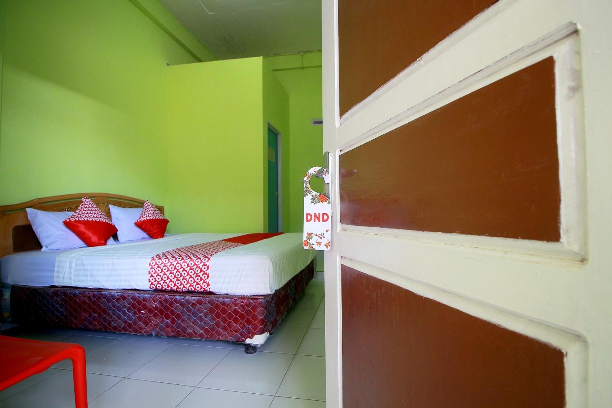 Oyo 2585 Sherren Guest House Lubuklinggau Extérieur photo