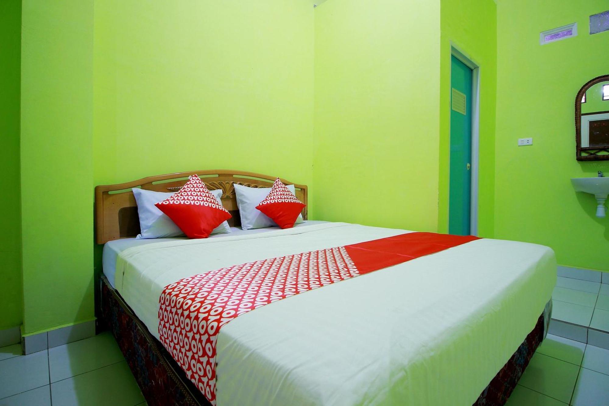 Oyo 2585 Sherren Guest House Lubuklinggau Extérieur photo