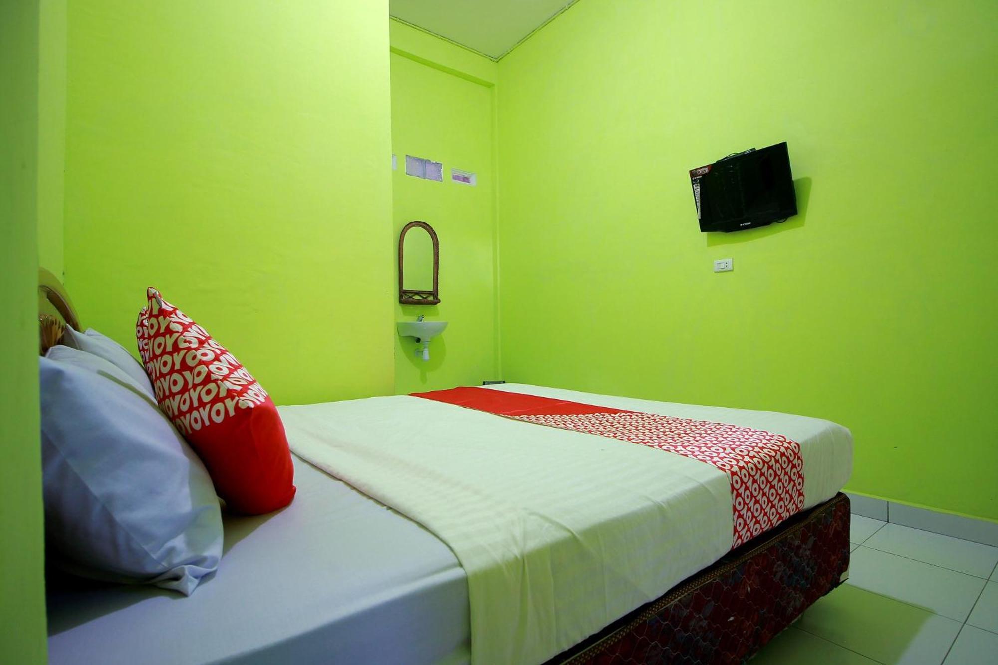 Oyo 2585 Sherren Guest House Lubuklinggau Extérieur photo